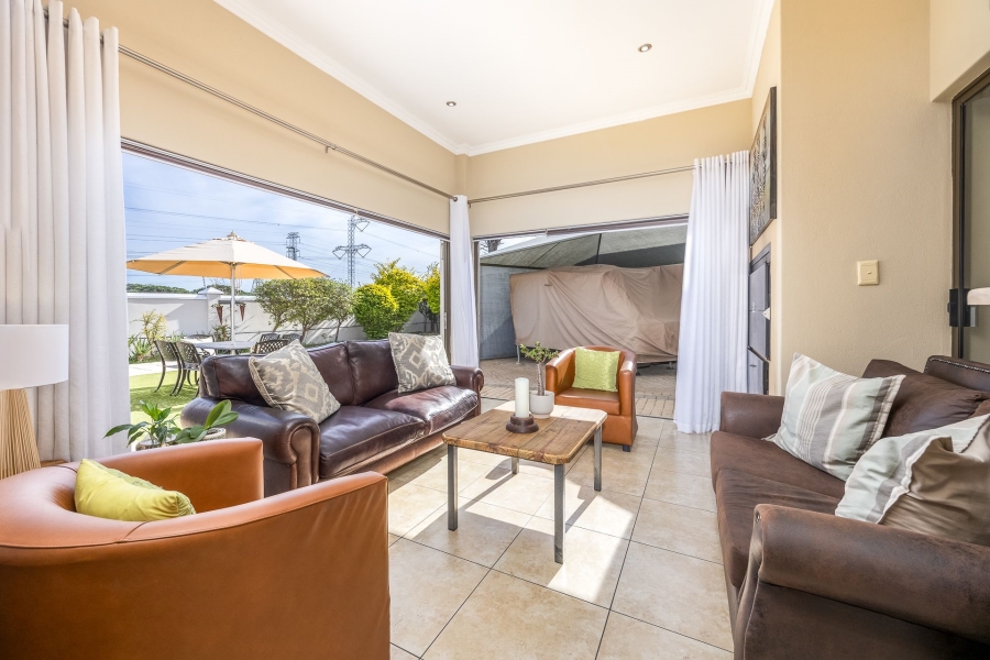 3 Bedroom Property for Sale in Zevenzicht Western Cape